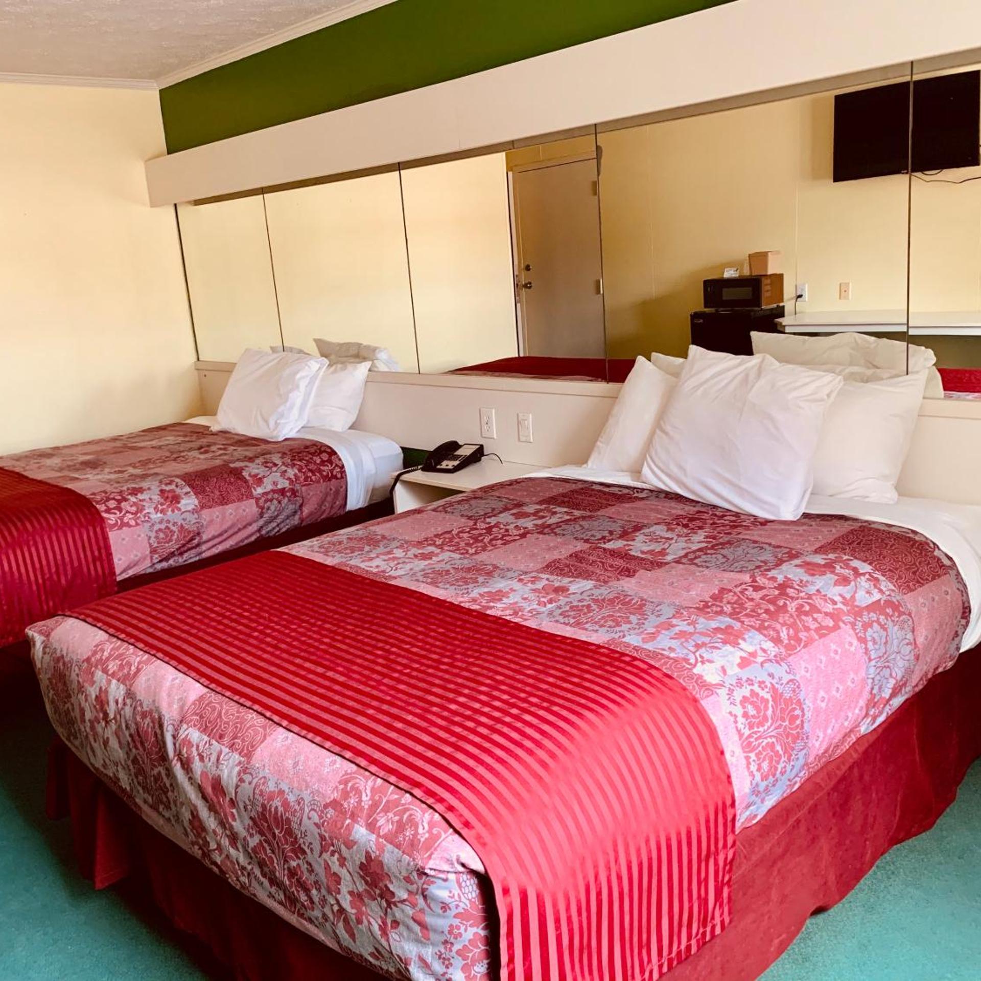 Holiday Lodge 17/30