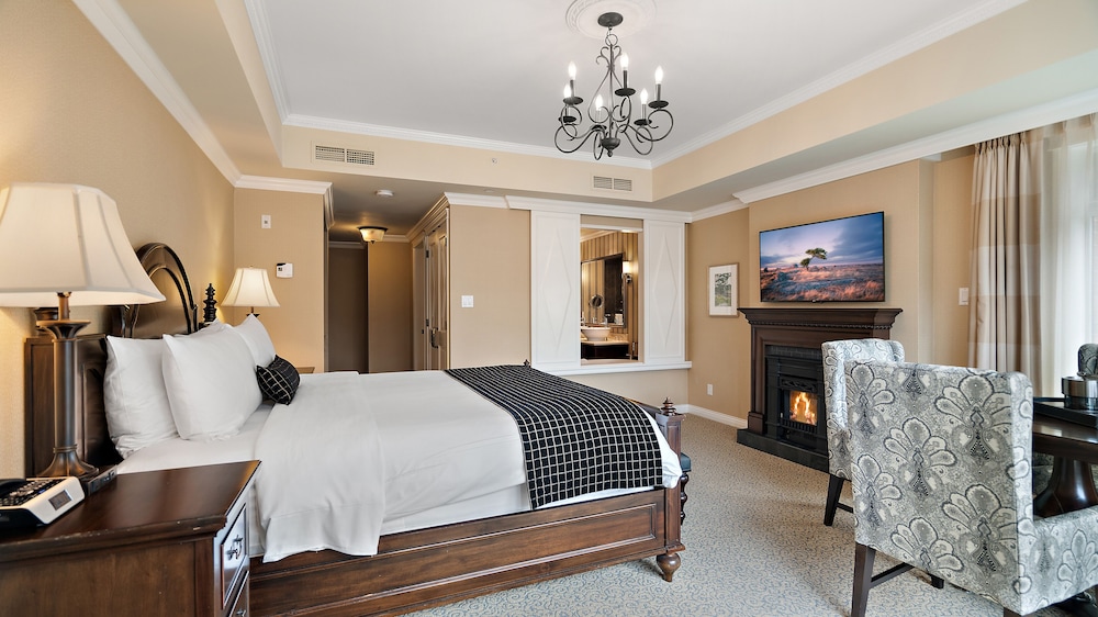 BOUTIQUE, SUITE, KING BED, OCEAN VIEW