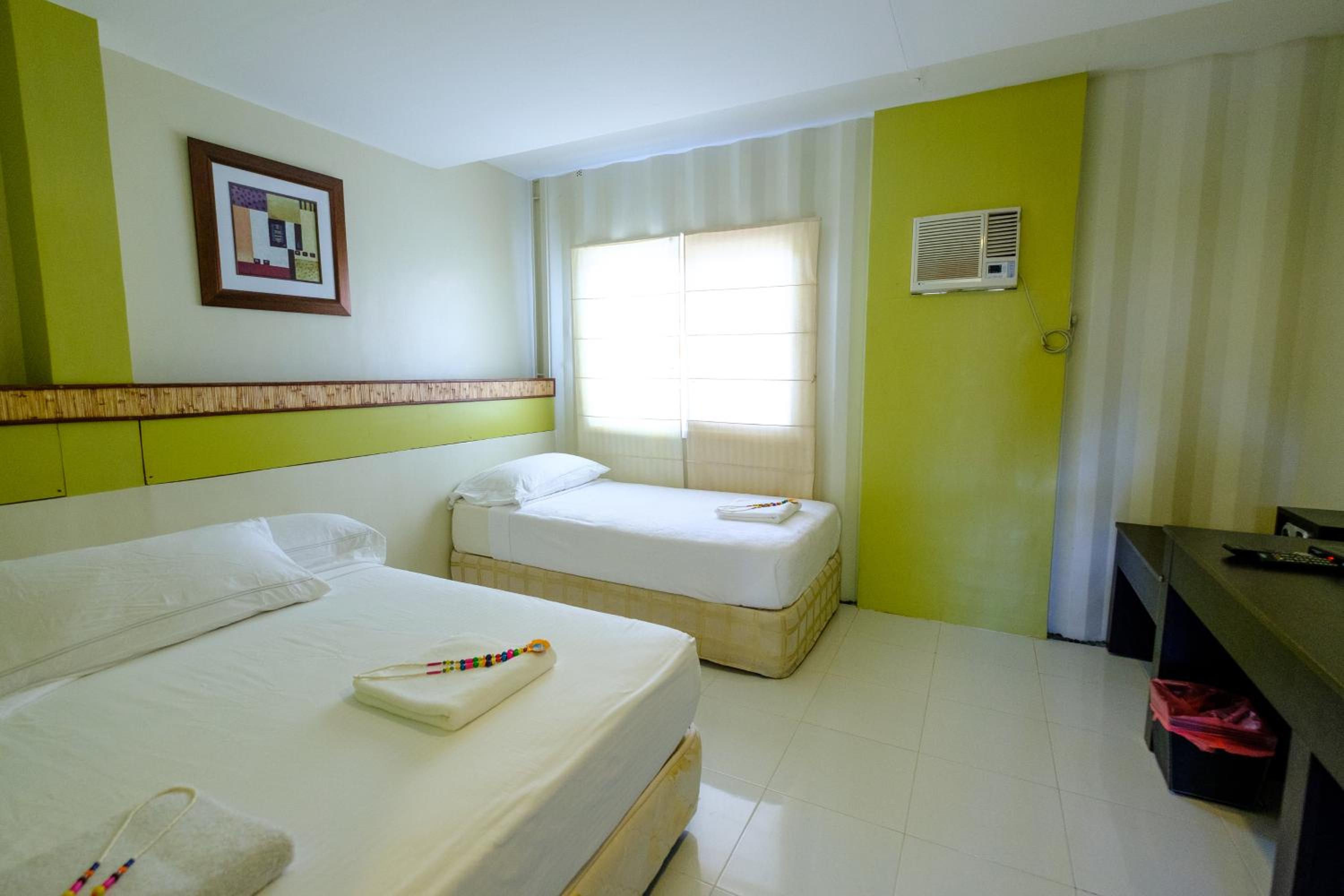 Room, 1 Queen and 1 Single Bed, Sunrise View