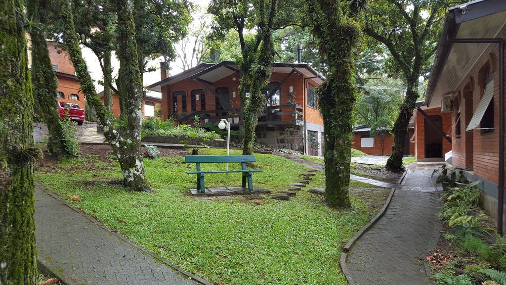 Hotel Pequeno Bosque 18/19