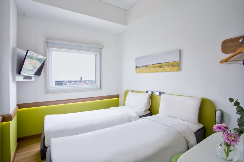 Deka Hotel Surabaya HR Muhammad 13/50