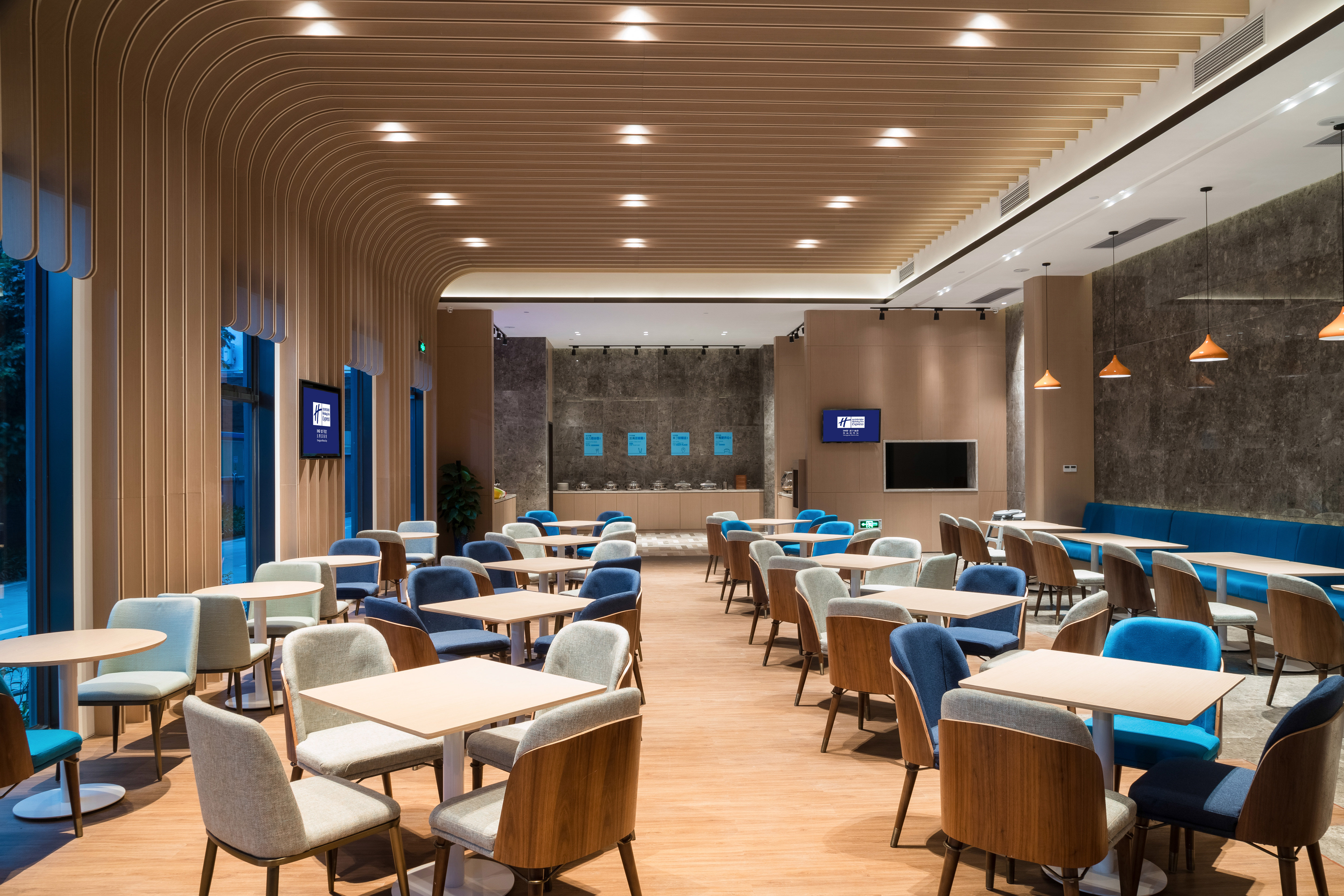 Holiday Inn Express Dongguan Marina Bay 41/58