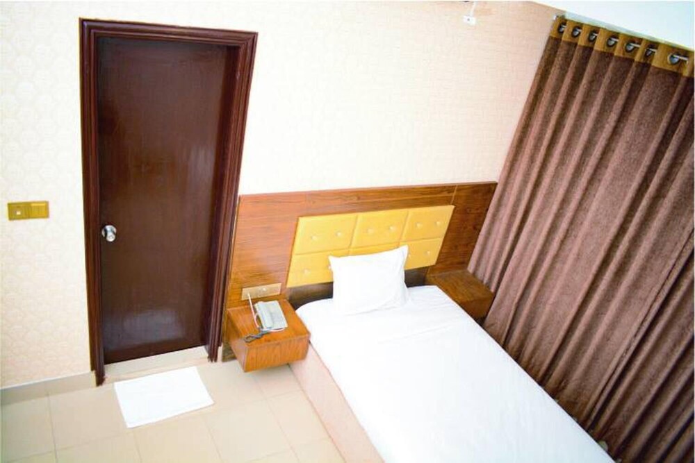 The Alina Hotel and Suites 17/29