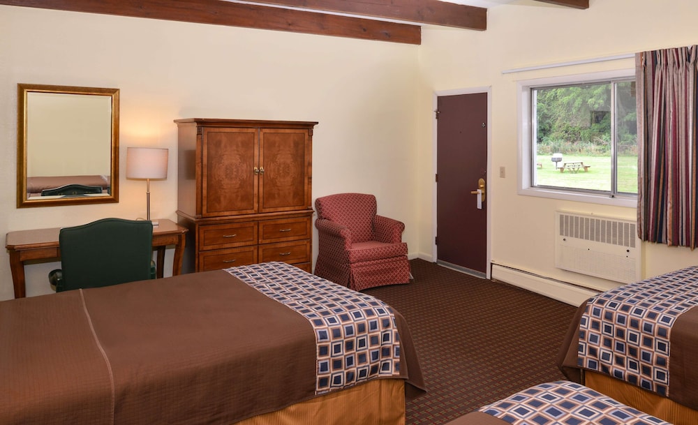 Americas Best Value Inn Geneva 17/38