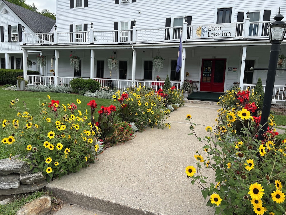 Echo Lake Inn 68/71