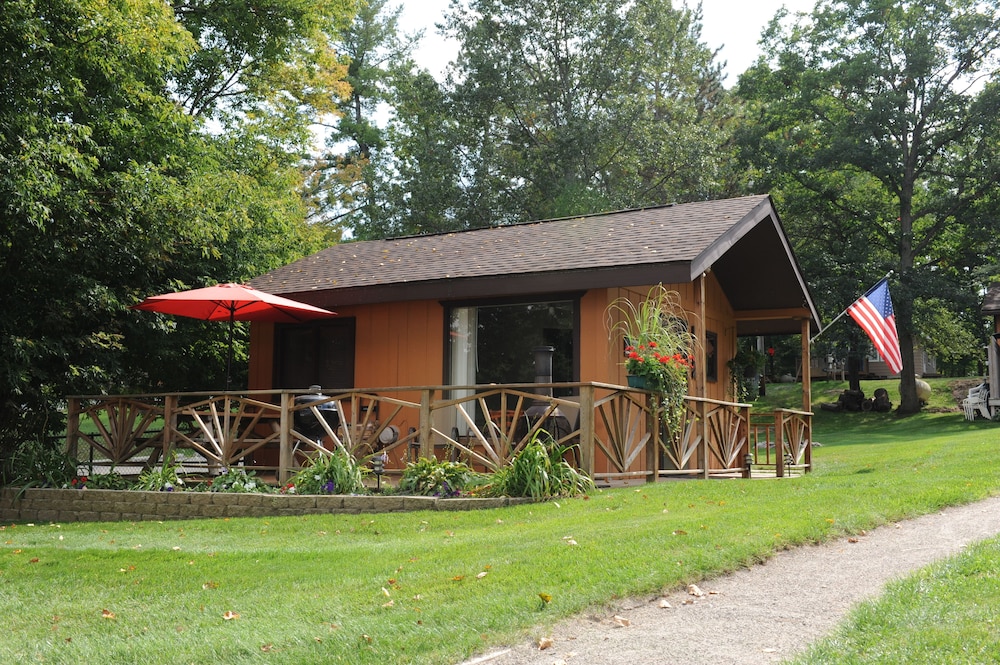 Clear Lake Resort 3/50