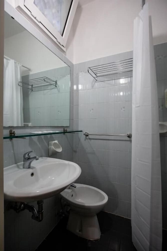 HOTEL CIMAROSA 45/52