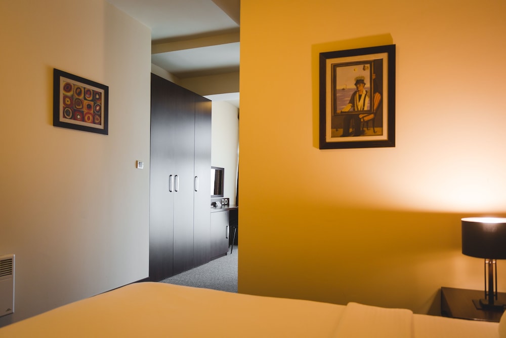 Keto Hotel 18/39