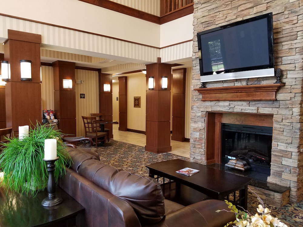 Staybridge Suites Rogers Bentonville 32/49