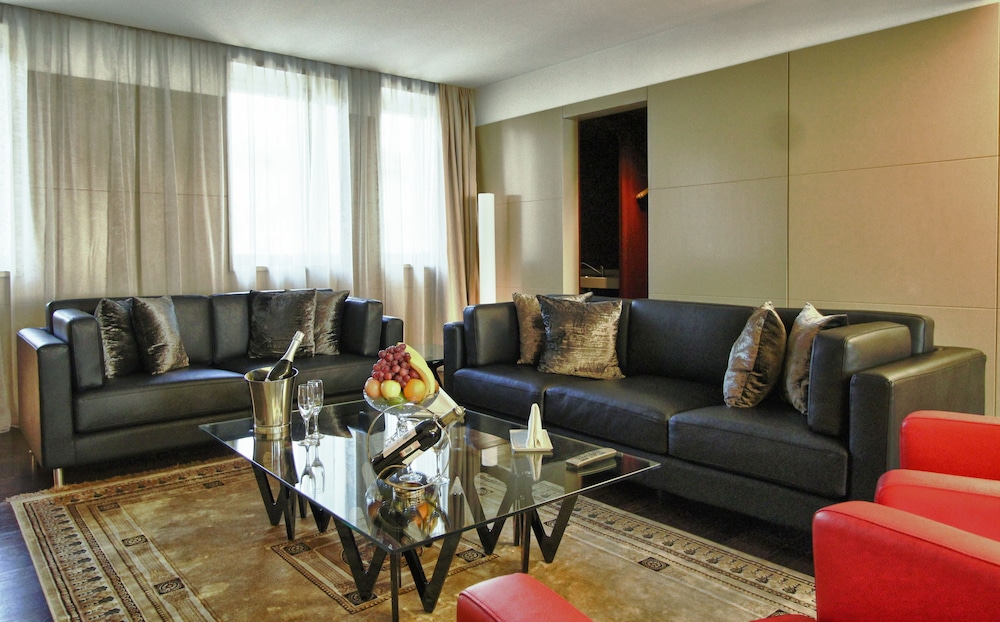 Dostyk Hotel 49/64