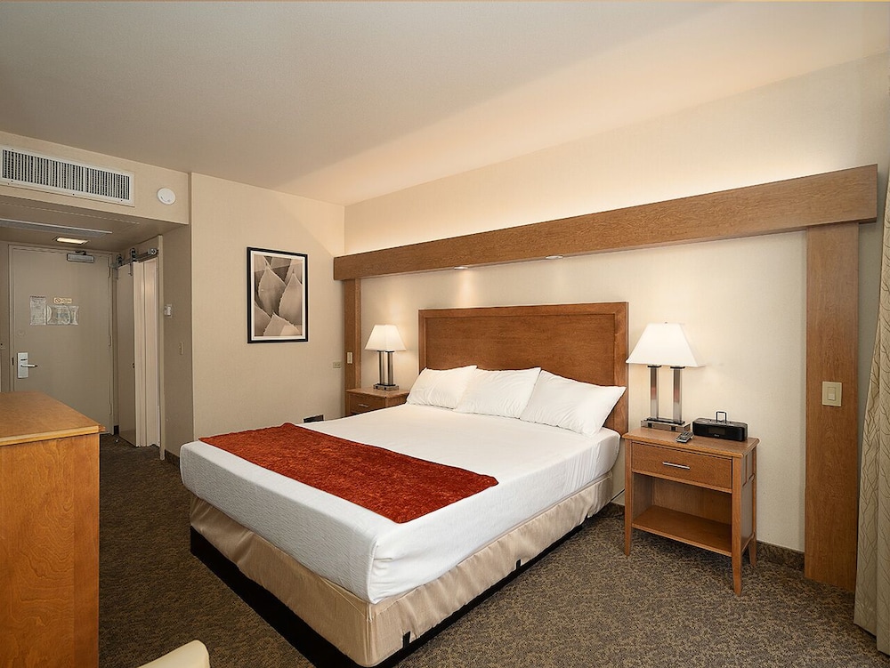 Kellogg West Conference Center &amp; Hotel 17/32
