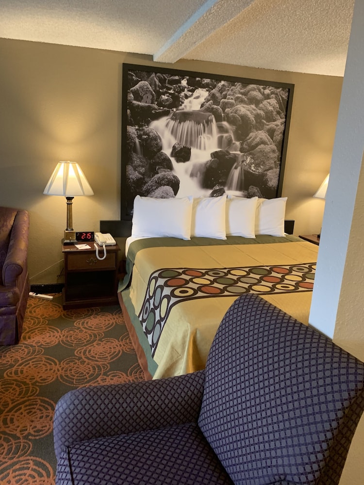 Sutton Suites Hotel 27/38