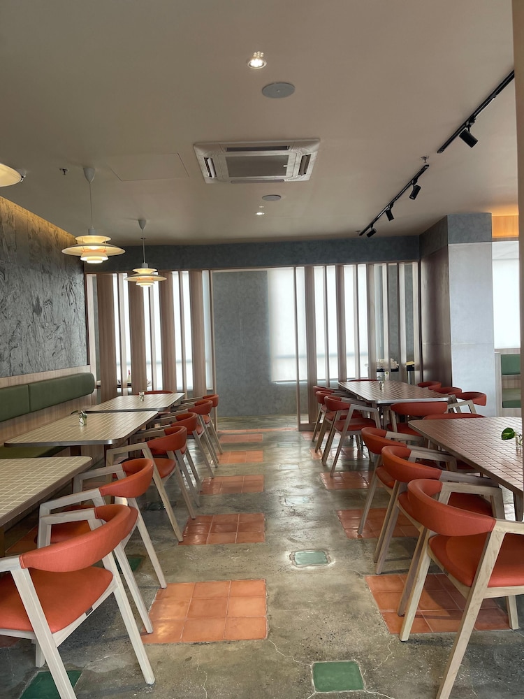 Atooi Hotel Alam Sutera 30/33