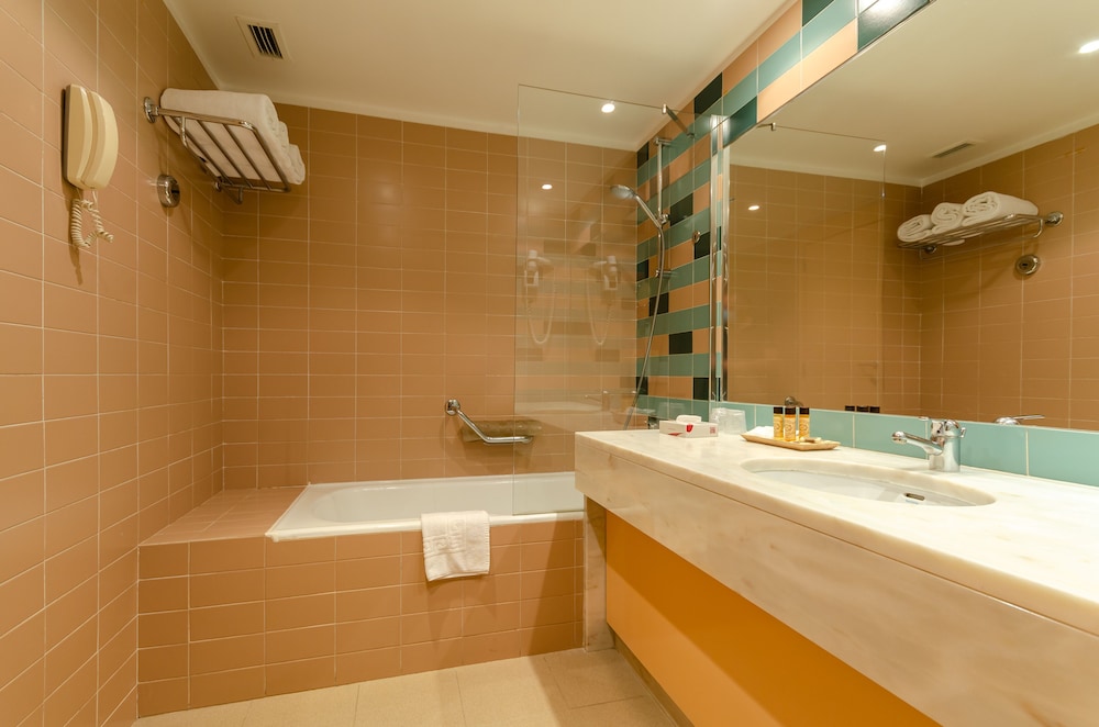 Roma Hotel Lisbon 47/50