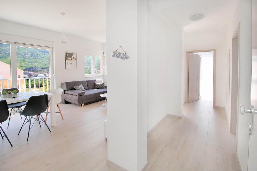 Bacan Family Apartments 10/29