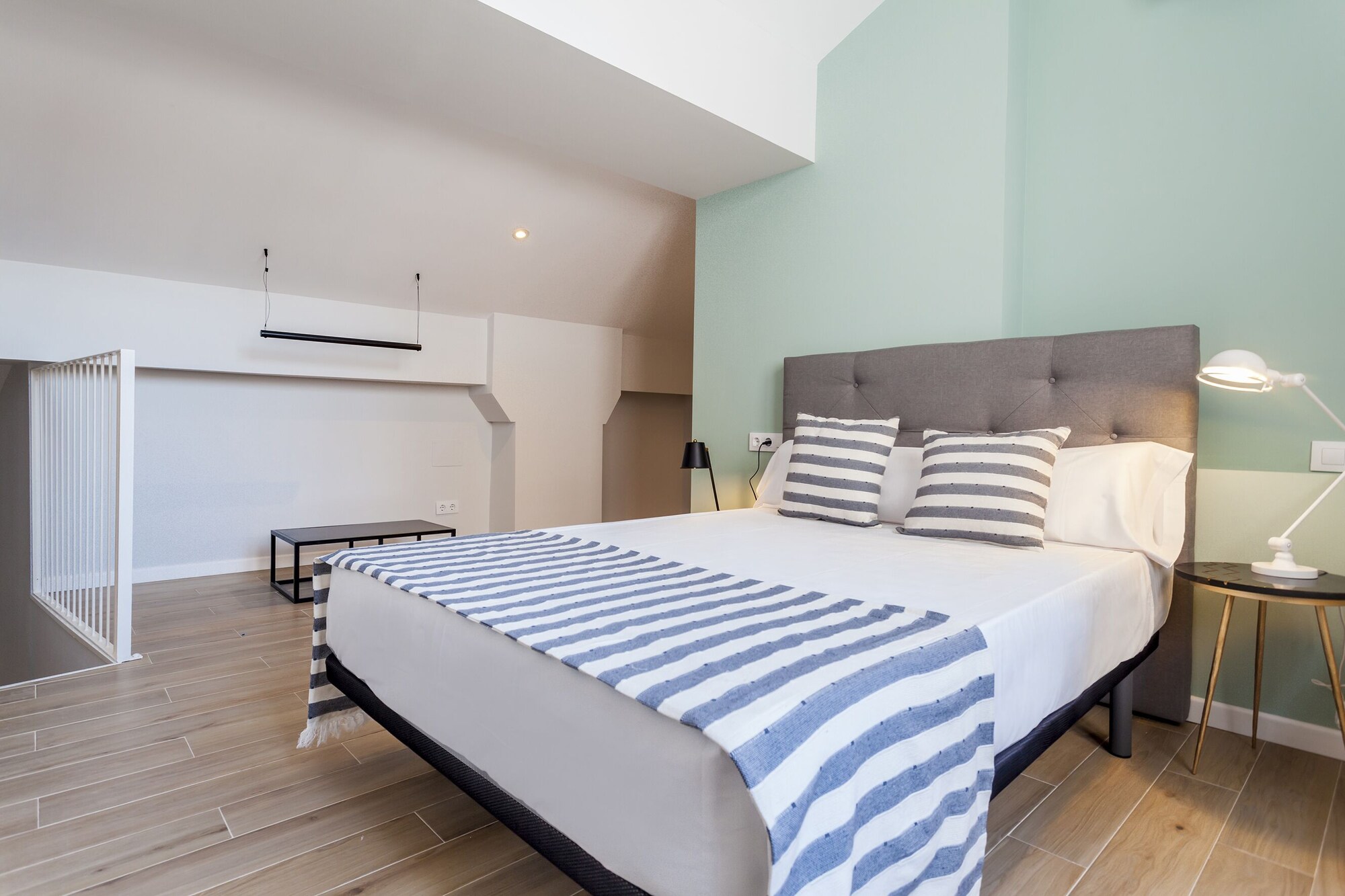3 BEDROOMS, APARTMENT, TERRACE