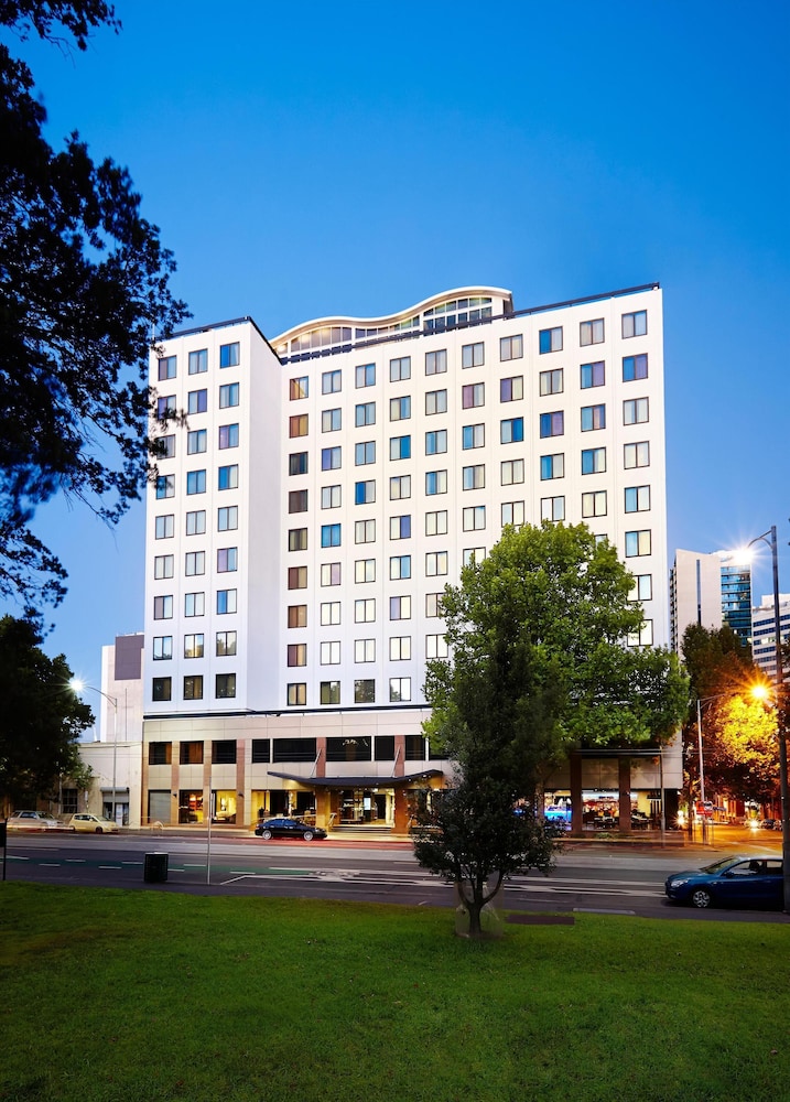 Flagstaff Gardens Hotel in MELBOURNE