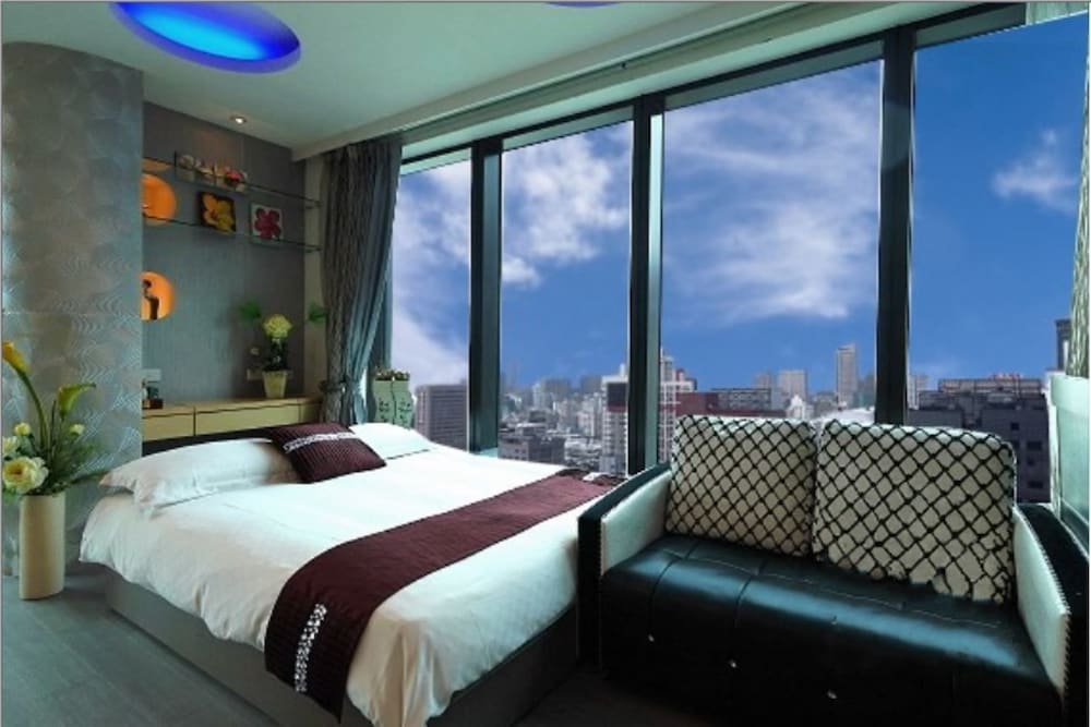 85 Cape Suites 37/74