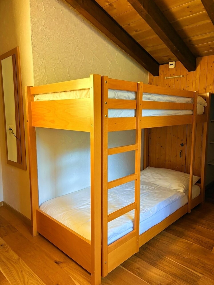 Madrisa Lodge 27/62