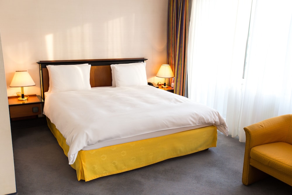 Rahat Palace Hotel 11/75