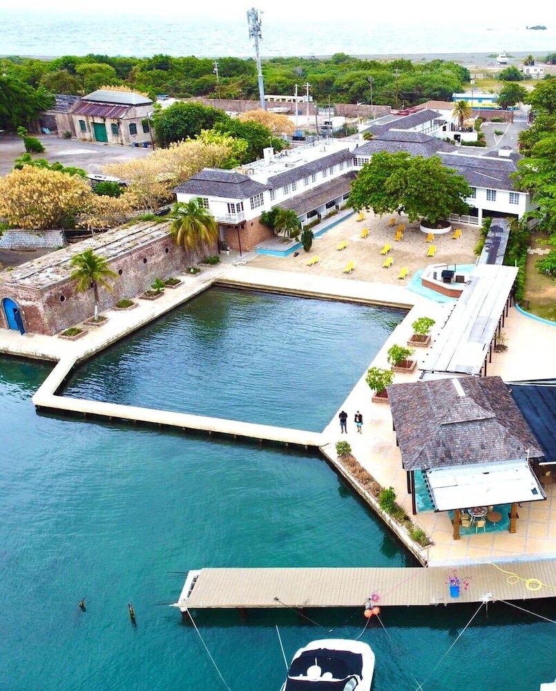 The Grand Port Royal Hotel Ex Morgans Harbour Hotel Marina Port Royal 4/55