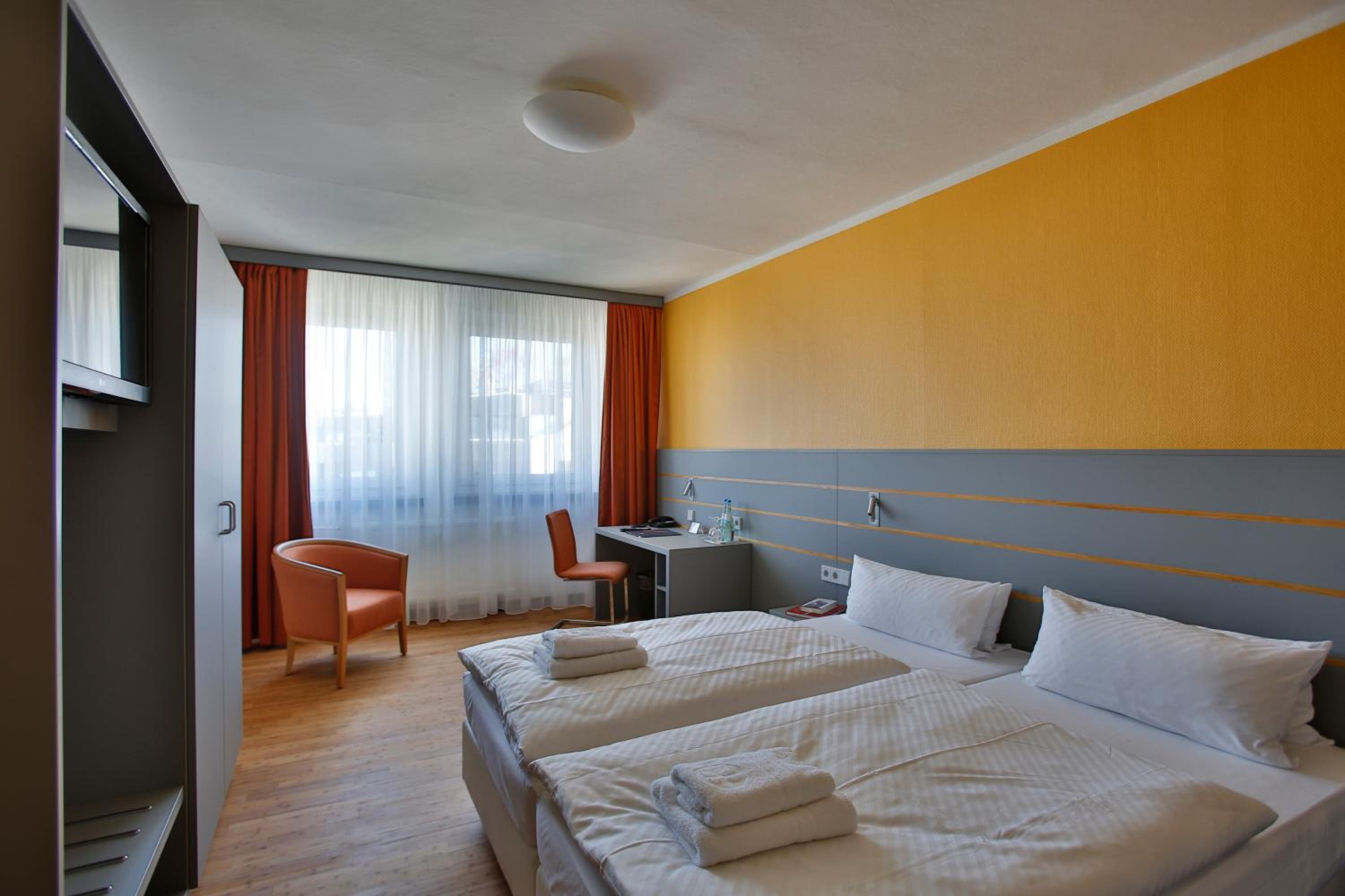Standard, King Bed