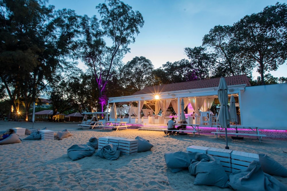 Adena Beach Resort 59/74