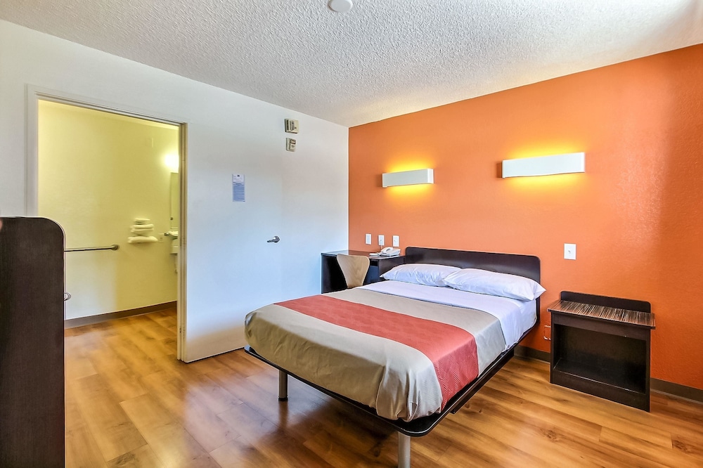 Motel6 San Jose, CA - Airport 31/54