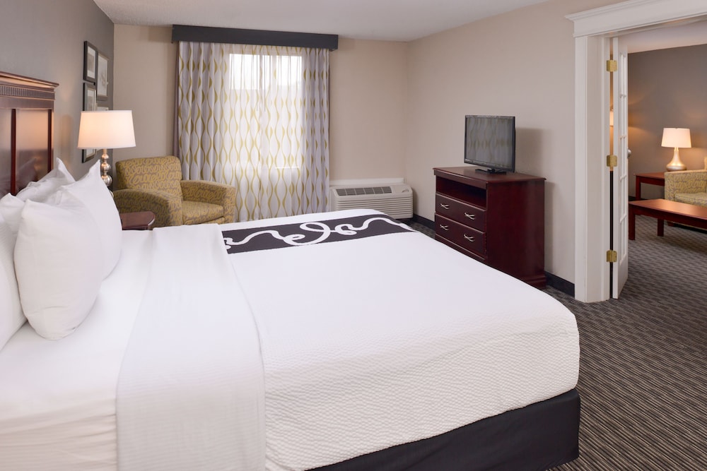 La Quinta Inn & Suites by Wyndham Indianapolis South 20/46