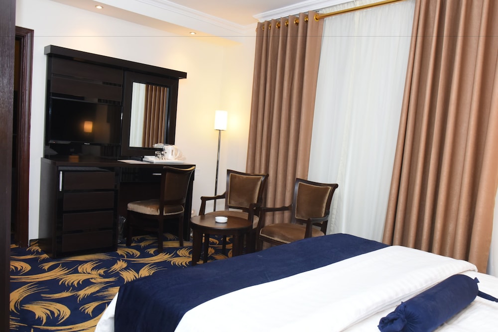 Sparr Hotel 24/66