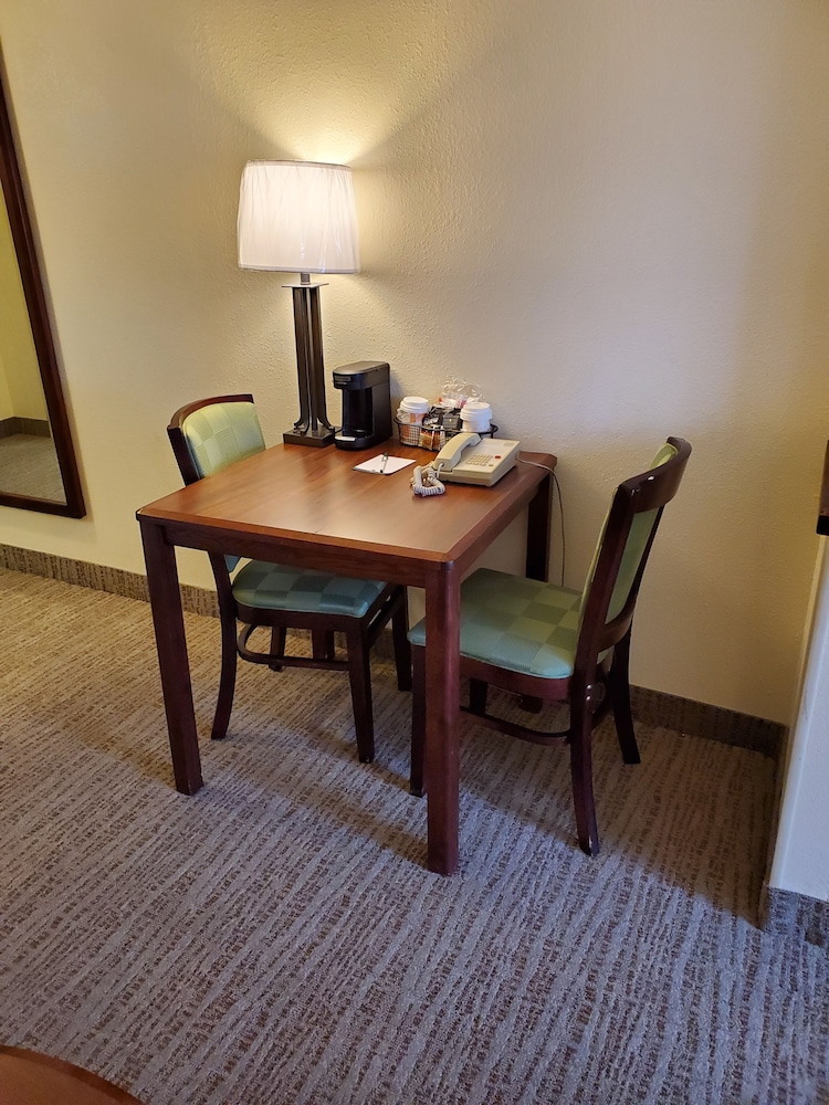 Wingate by Wyndham Uniontown 27/27