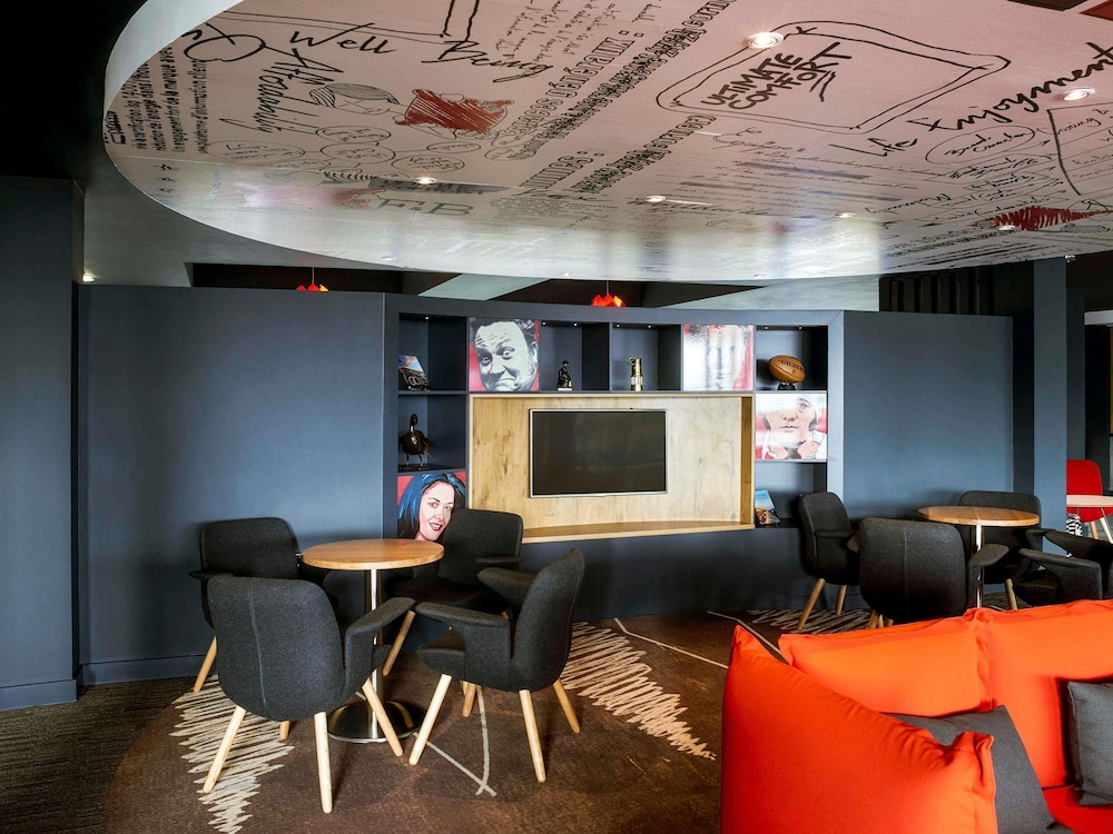 Ibis Swansea 58/63