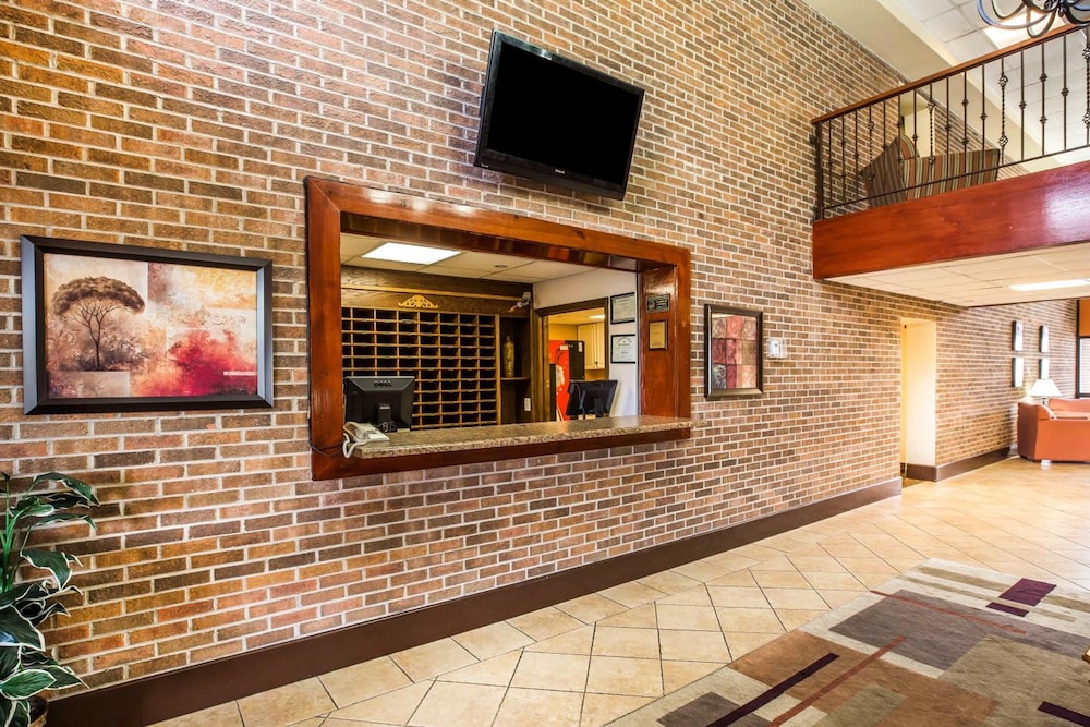 Suburban Extended Stay Warner Robins 9/35