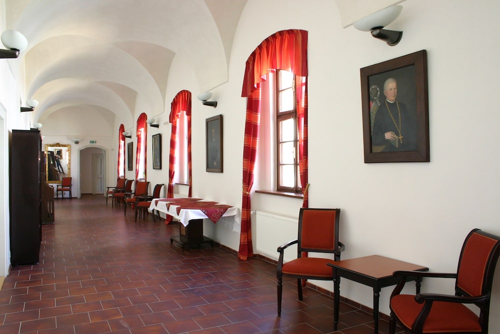 Hotel Adalbert 50/69