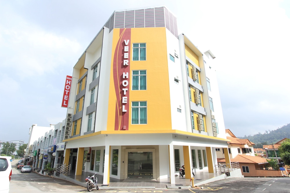 Veer Hotel 3/26