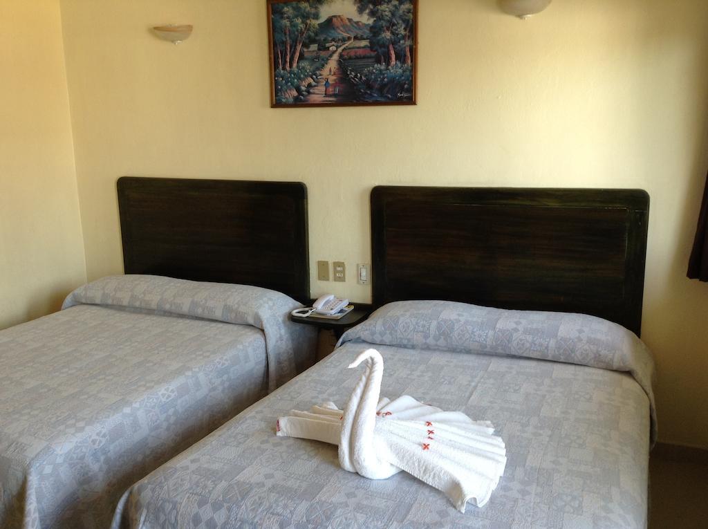 Zihuatanejo Centro 10/30