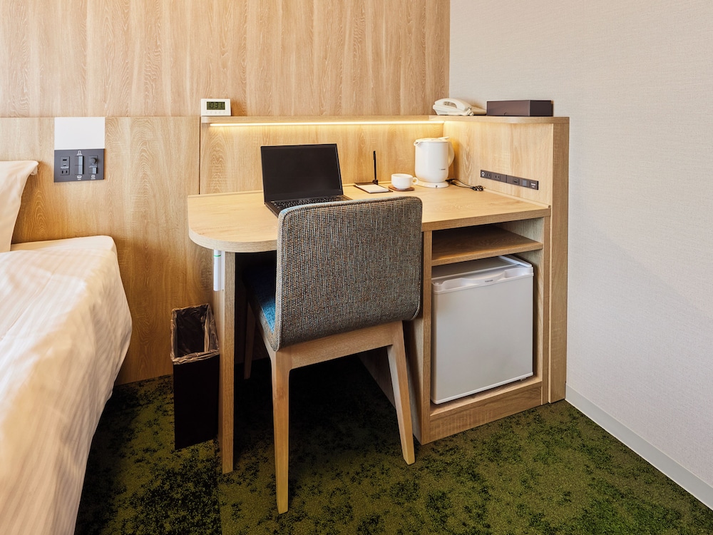 OURS INN HANKYU 41/48