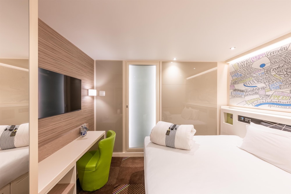 Superior, Double Bed, No Window، hub by Premier Inn London Westminster Abbey hotel 2/5