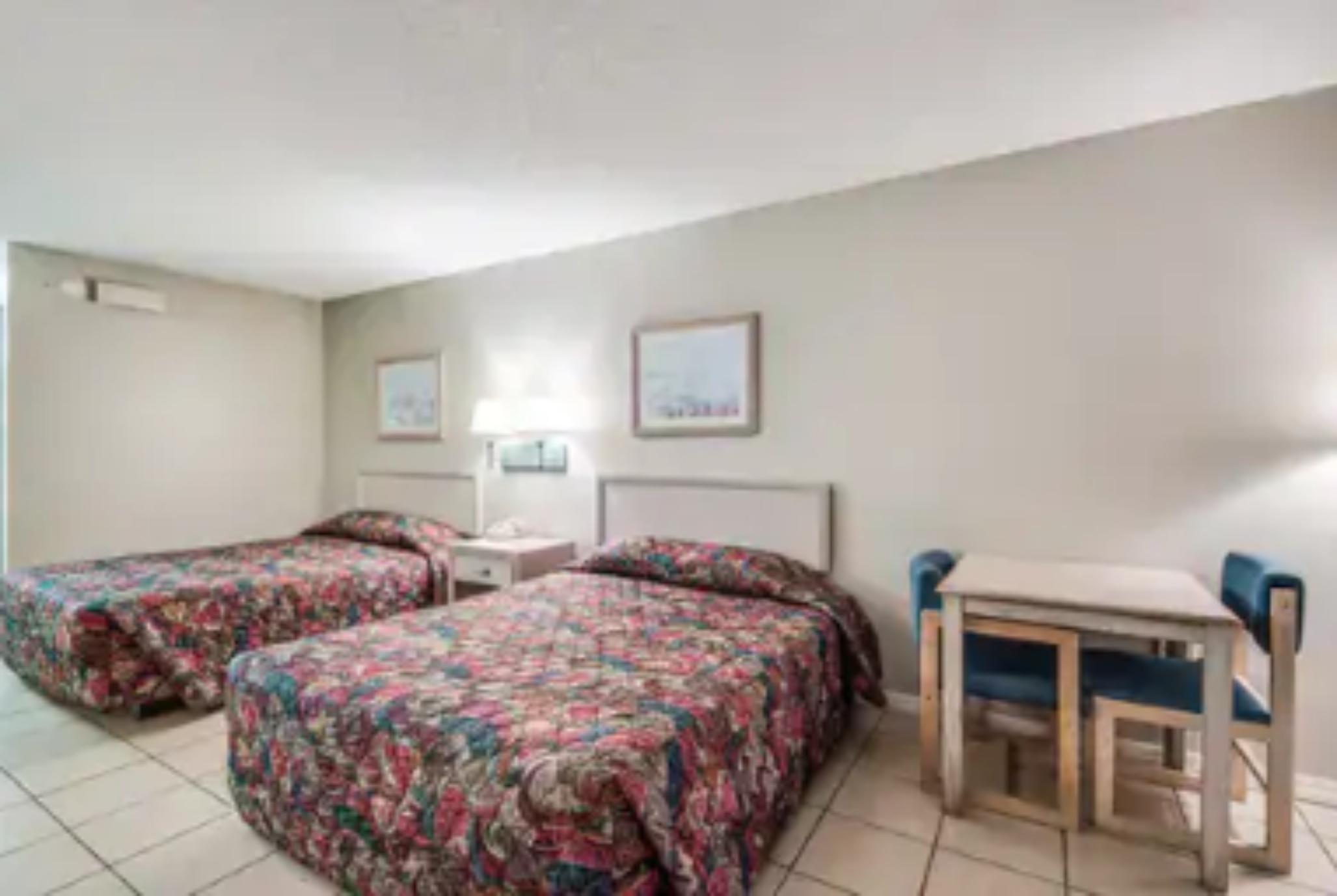 Efficiency, Business, 2 Double Beds, Accessible