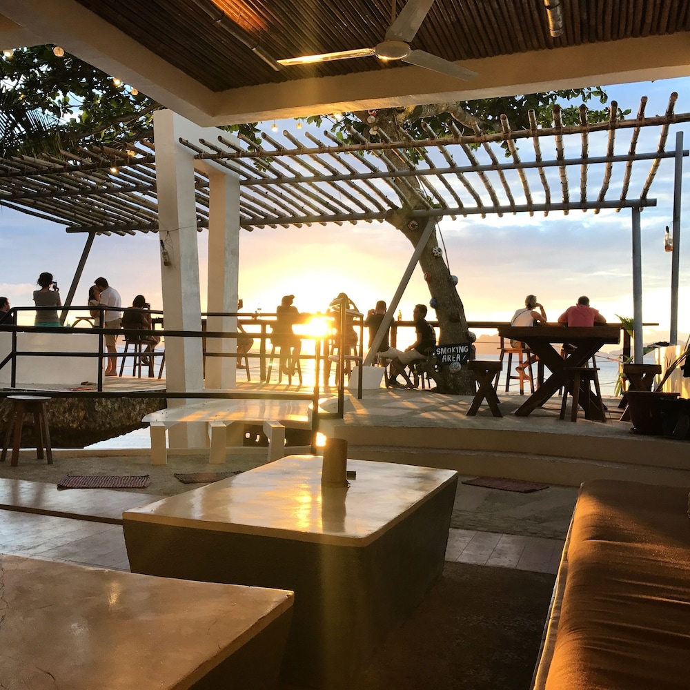 Outpost Beach Hostel - Adults Only 45/57