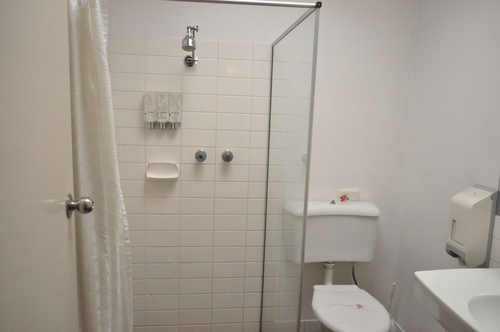 ALBURY BURVALE MOTOR INN 13/47