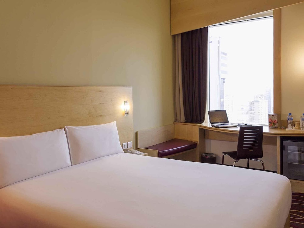 Ibis Sharq 19/68