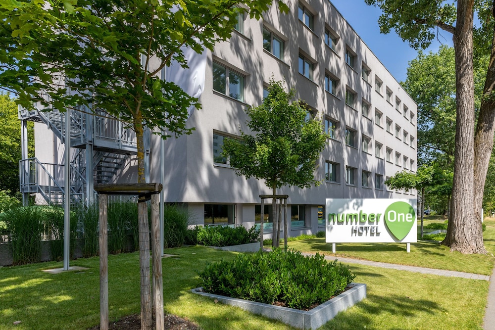 numberOne Hotel 41/44