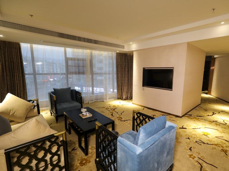 GreenTree Eastern Jingde Town Railway Station Hotel 42/49
