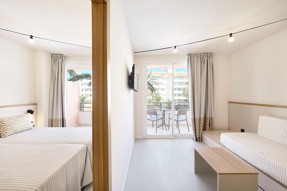 SUITE, WITH CHILD EXTRA BED, POOL VIEW