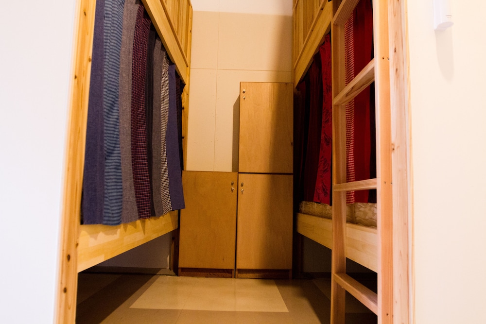 Hostel And Dining Tanga Table 32/57