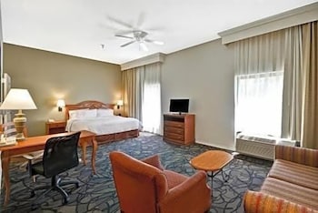 Hampton Inn & Suites Birmingham-Pelham (I-65) 32/48