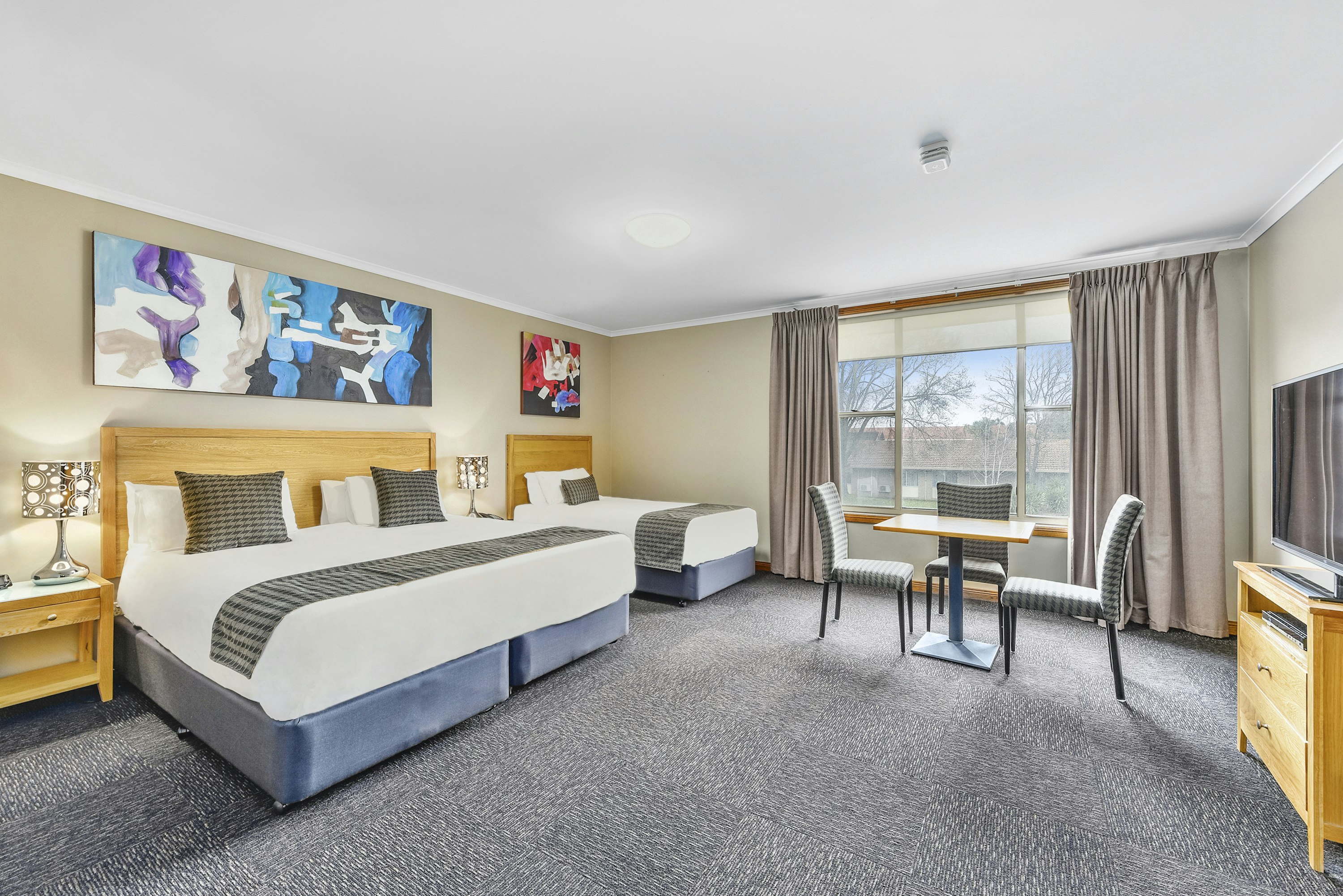Southgate Motel 6/33
