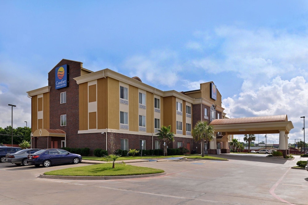 Comfort Inn and Suites Mexia, TX 52/59