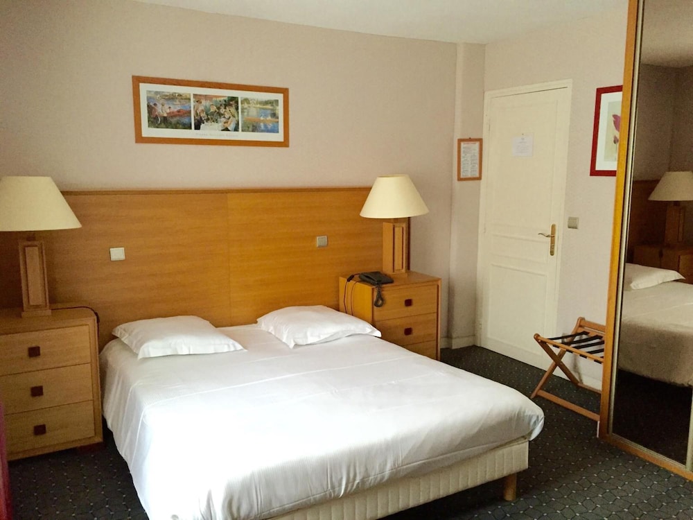 Hotel de Normandie 10/31